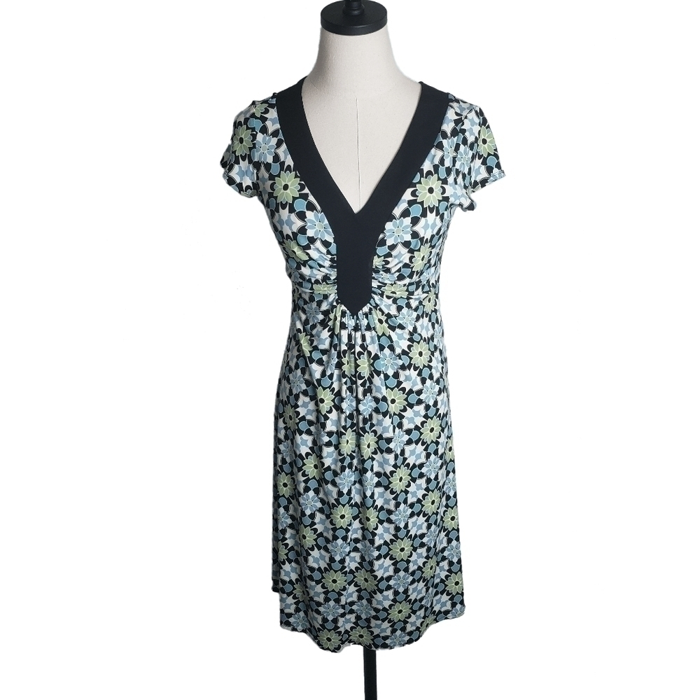 Maggie London Floral V-Neck Sheath Dress Size 6P - Picture 2 of 7